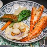 บุฟเฟ่ต์แถมกุ้งมังกร 2 ตัว