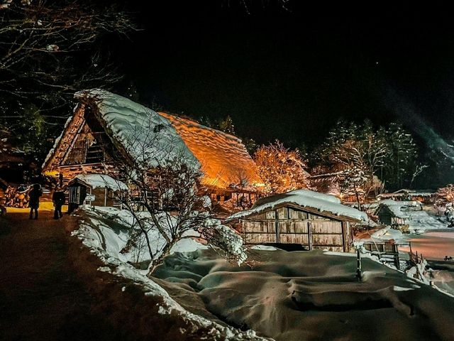 【高山】予約無しで見れる合掌造り集落のライトアップ✨