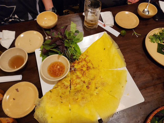 🪵하노이 맛집 '꽌안응온 (Quan an Ngon)'