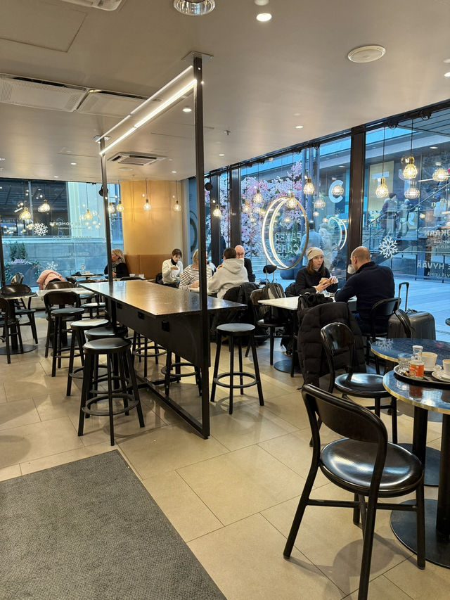 Lunch at Fazer Café Citycenter – A Classic Café Experience in Helsinki ☕🥪