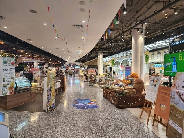[🇹🇭プーケット] セントラルプーケット：買い物と食事を楽しめるの大型複合ショッピングモール