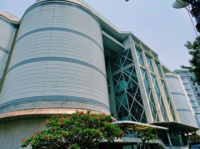 泰國曼谷湄南河畔大學校園百年歷史體育場一日遊行程，適合親子遊，適合打卡拍照📸