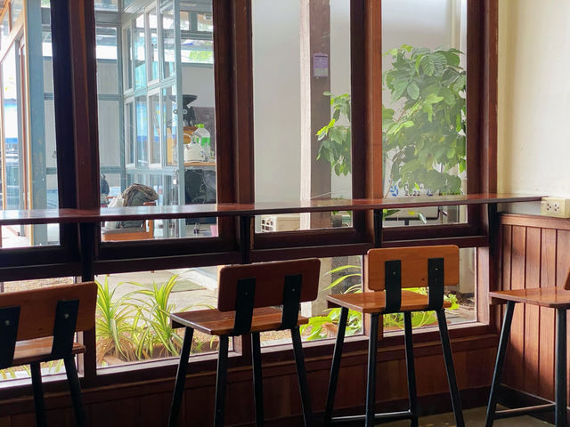 LIFE Roaster - คาเฟ่เอาใจคอกาแฟ