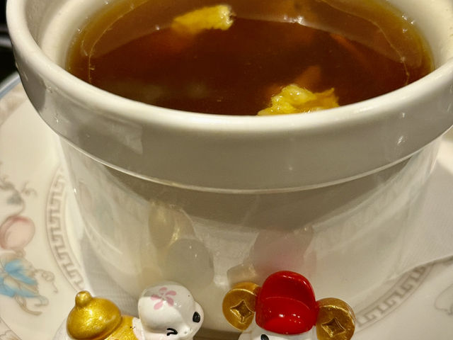 高雄福華大飯店（珍珠坊）重新裝潢過富麗堂皇.美食非吃不可