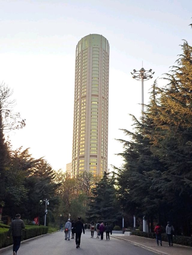 도심 속 고요함, 대련 노동공원 산책