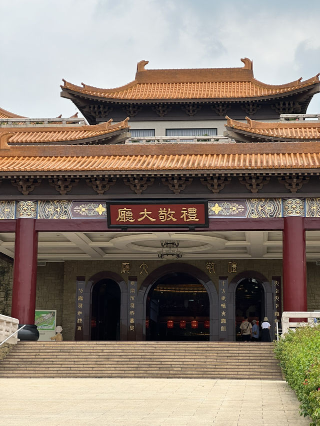 Spirituality Meets Splendor at FoGuang Shan🙏