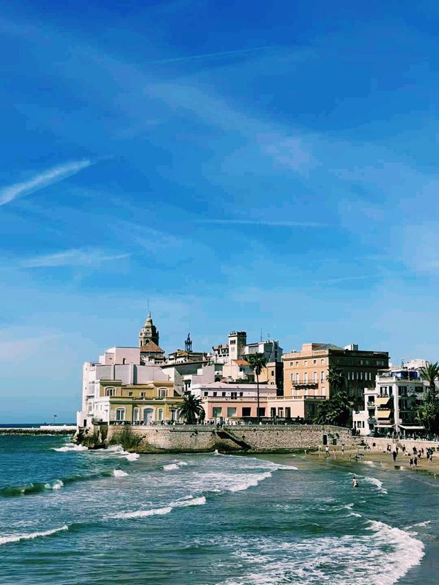 西班牙著名旅遊城市Sitges錫切斯旅行攻略，適合打卡拍照📸
