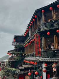 “Alishan Cherry Blossoms: A Mountain Wonderland in Full Bloom”