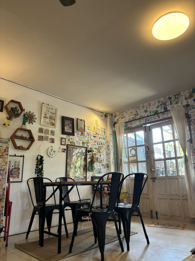 คาเฟ่ลับๆราคาน่ารักร้านคูลๆ Becozyrest.Cafe บางแสน
