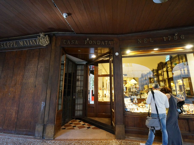【イタリア・ボローニャ】Majani 1796 Cioccolato: Negozio Storico Bologna