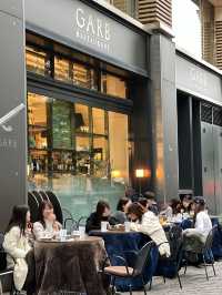 🌿 Marunouchi Street Park – 도심 속 여유, 도쿄에서 가장 세련된 쉼표