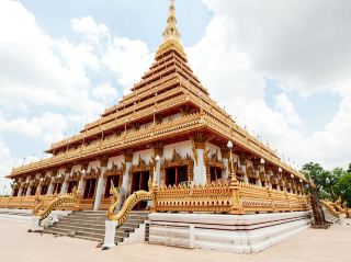 🌶️🚜 KHON KAEN WEEKEND: Where Isaan Culture Comes Alive!  