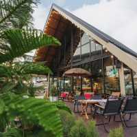 Coffee&Bar is a cozy caf