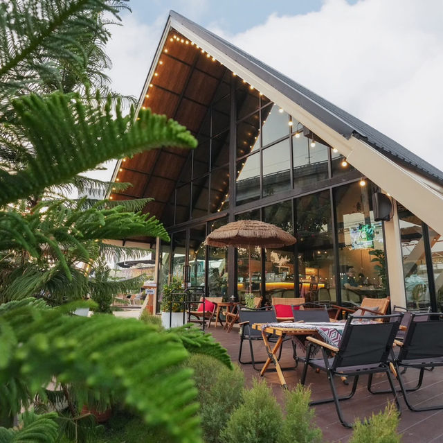 Coffee&Bar is a cozy caf