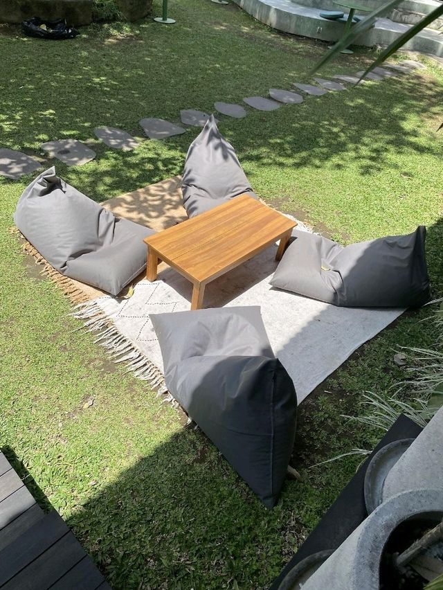 Livingstone Holyground 