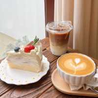 คาเฟ่นครปฐมที่เค้กอร่อยมาก 🪟🍰
