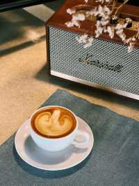 Jinyù Cafe and Eatery เป็นคาเฟ่สไตล์จีนยูนนาน