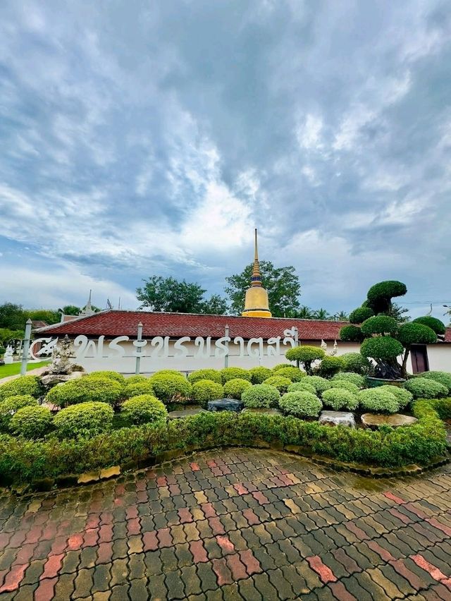 Discover Tranquility at Wat Phra Borommathat Sawi