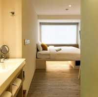 Yello Rooms Hotel ที่พักวิวรถไฟฟ้าสุดปัง