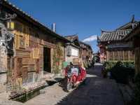Strolling Through Shuhe Ancient Town