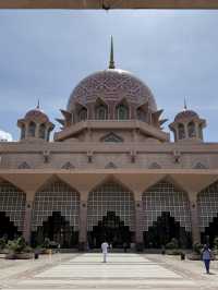 Masjid Putra: the serenity in rose