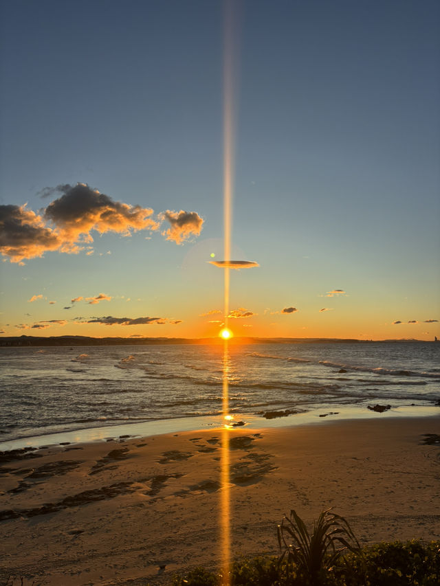 Sunset waves 