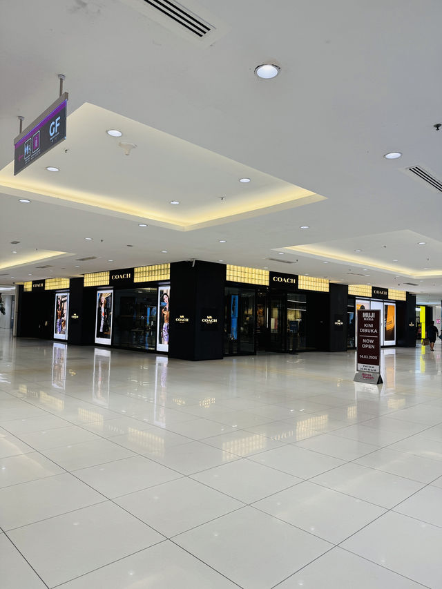 Luminous Harvest—A Festival Inside a Mall 