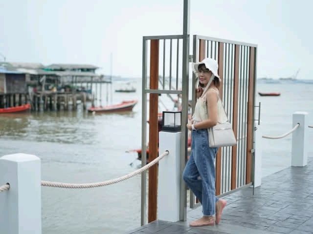 โรงแรมศรีราชามีท่าเรือส่วนตัววิวสวยมาก