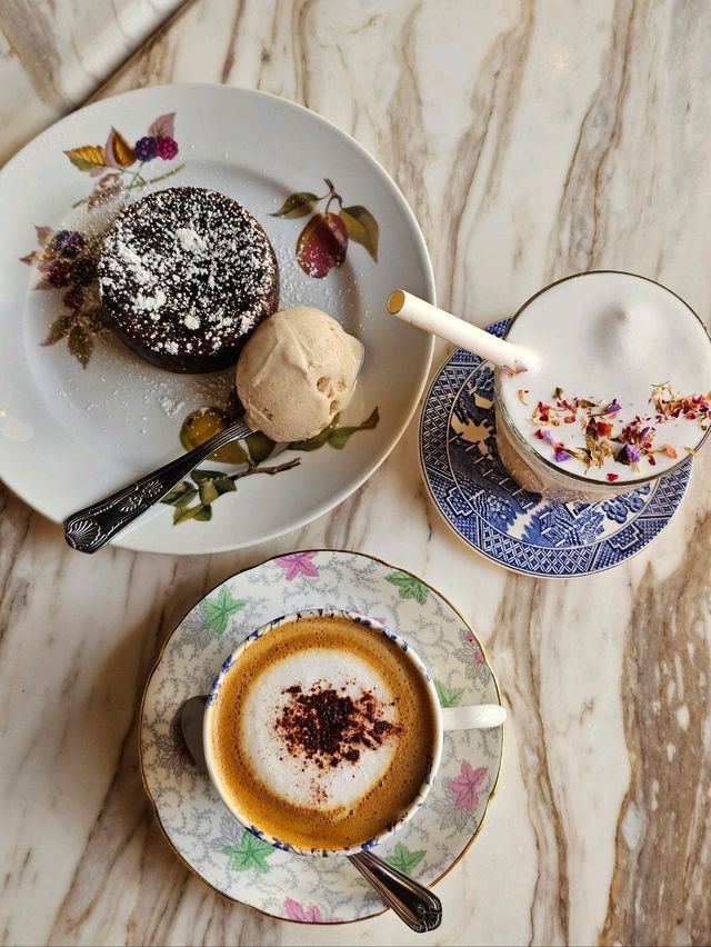 🇶🇦 카타르 도하 재방문 카페 The Drawing Room Cafe