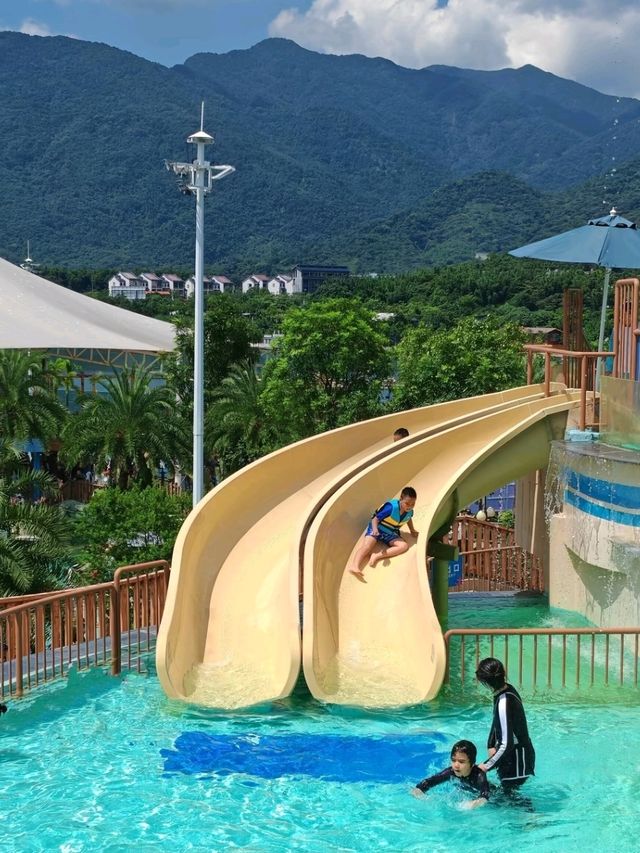 Escape to Guangzhou’s Ultimate Water Wonderland