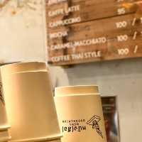 📚☕ หนัง(สือ) 2521 – คาเฟ่ที่ไม่ใช่แค่ร้านกาแฟ 