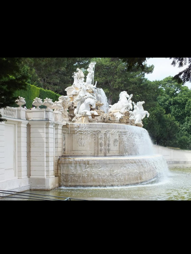 【ウィーン・シェーンブルン宮殿】🏰マリー・アントワネットも過ごした、夢のようなバロックの庭園へ。