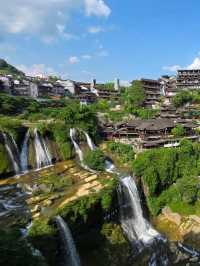 What's Furong Town like before night fall?