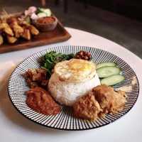  The Hungry Tapir – Vegan Café & Bar