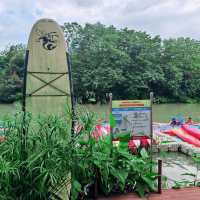 Glide & Gaze: Paddleboarding Bliss at Haizhu Lake Park 🏄‍♂️🌇