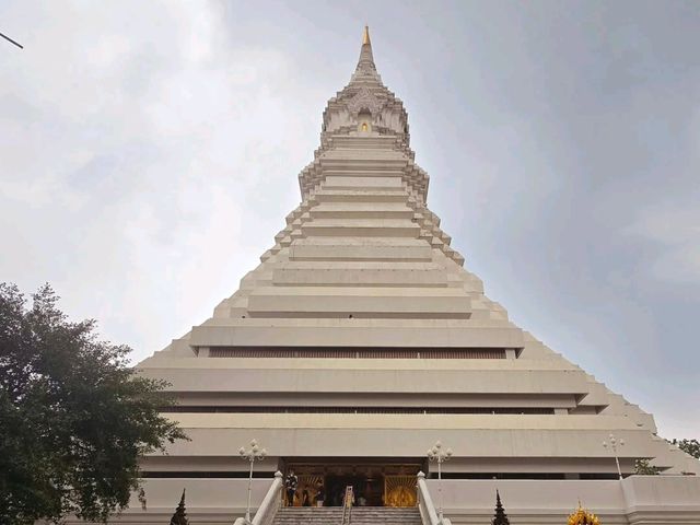 Big Buddha at Wat Paknam