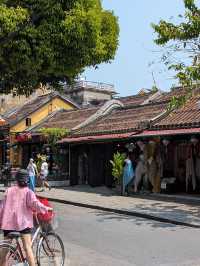 Hoi An by Day: Vietnam's Living Postcard! 🌞🎨