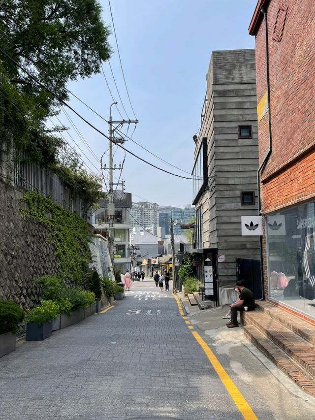 Step into Tradition: A Walk Through Bukchon