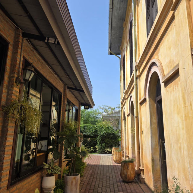 ☕🏛️ UDD Udomdetwat Café & Bistro | สกลนคร
