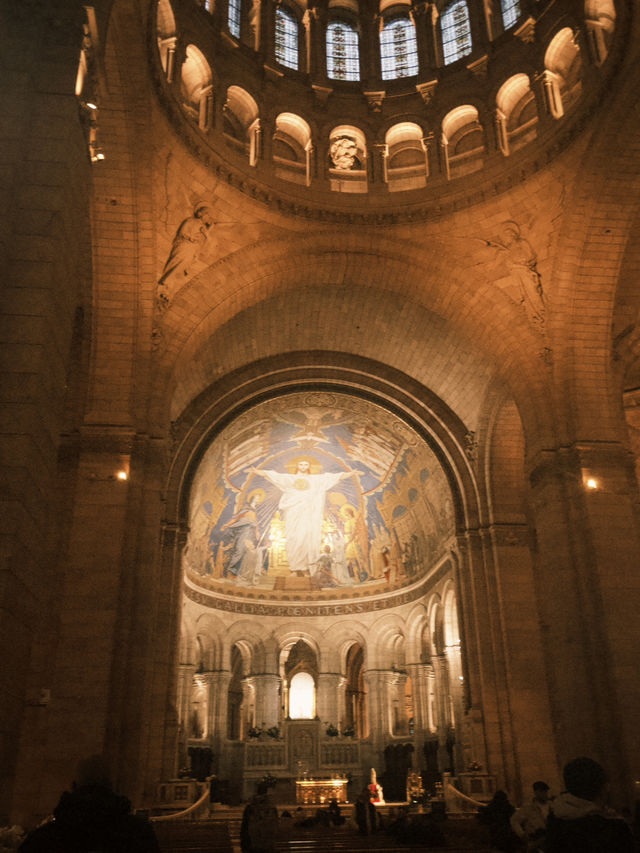 ⛪ 聖心堂｜白色的寧靜聖殿