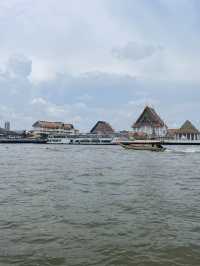 The Radiance of Wat Arun: Bangkok’s Temple of Light