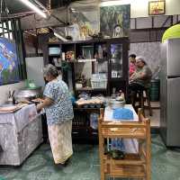 ครัวป้าไก่ 🏡 ร้านบ้านๆ แต่รสชาติไม่ธรรมดา!