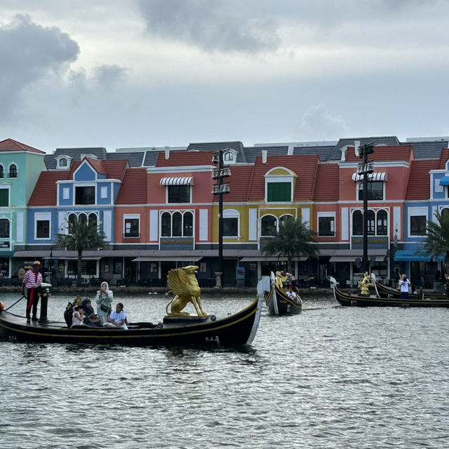A magical afternoon gliding through Venice-inspired waterways in Vietnam!