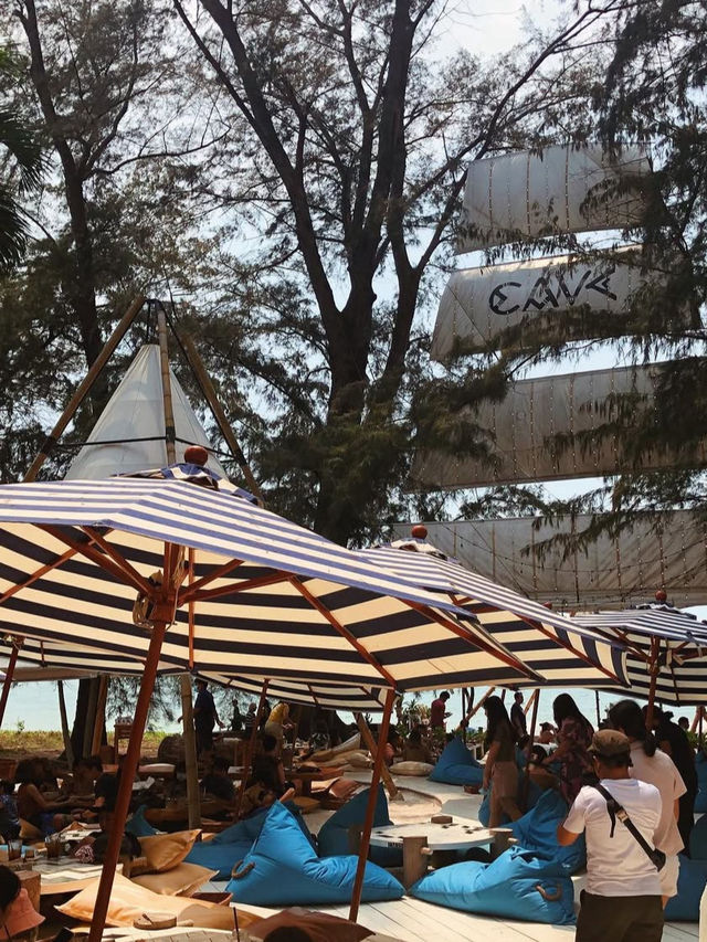 คาเฟ่พัทยา Cave Beach Club 🌺⛱️🏄🏼‍♀️