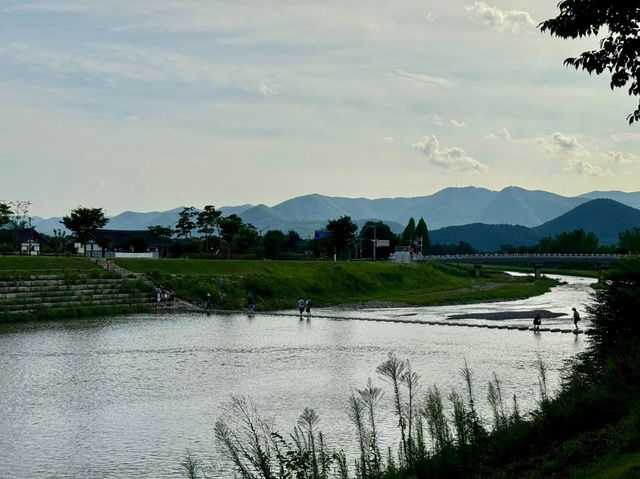 Stroll Across Woljeonggyo Bridge