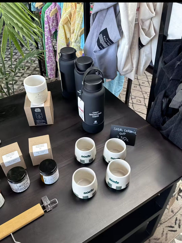 울루와뚜에서 한적하고 깔끔한 카페를 찾다가 우연히 들어간 Soda Cafe.