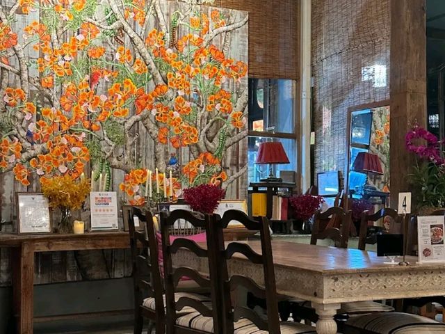 บ้านพระยาสุเรนทร์บายมาดามมูเซอ อาหารพื้นเมือง