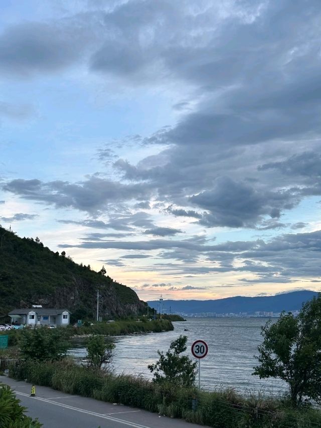 Whispers of Water and Mountains – Discover Erhai