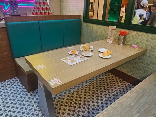 室內打卡新熱點推介，扮演冰室食客或職員初體驗