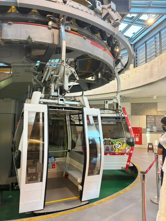 台北貓空纜車：穿梭於城市與山林之間的夢幻旅程